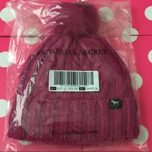 PINK VS Cable Knit Sherpa Lined Beanie New With Tag
